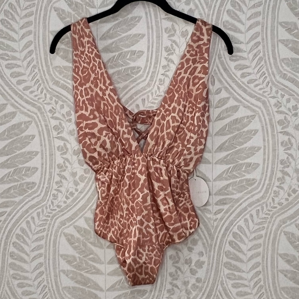 NWT  TORI PRAVER Plunge Neckline One-piece - Picture 6 of 9